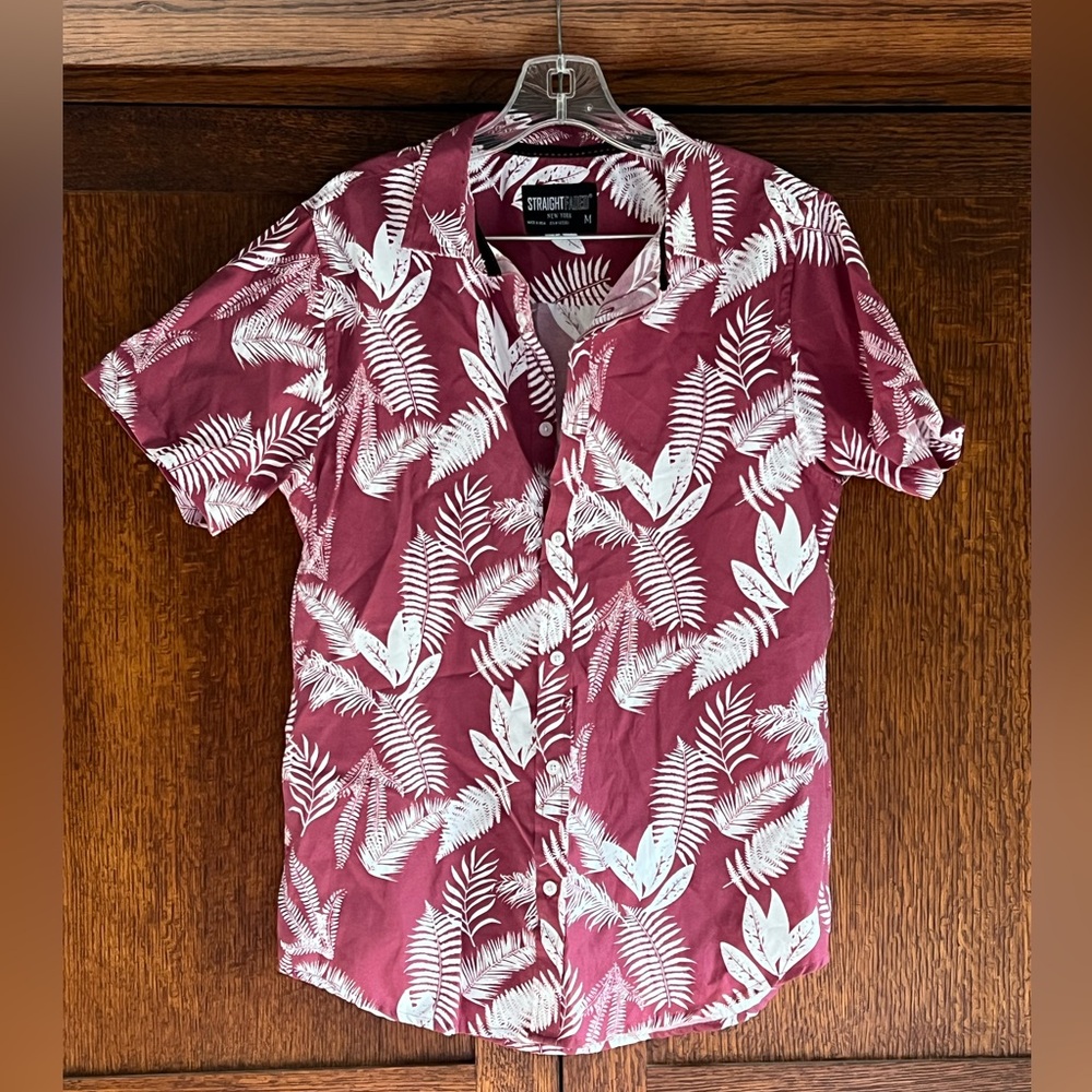 Straight Faded men’s Hawaiian shirt size Medium